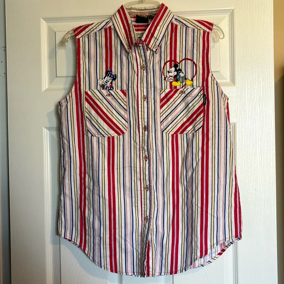 Disney Tops - Disney women’s vintage Mickey and Minnie Mouse sleeveless button down shirt